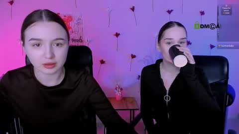 Snapshot of leslie_bird chatting on February 2026 09:49:02 AM leslie_bird online show from February 2026 09:49:02 AM