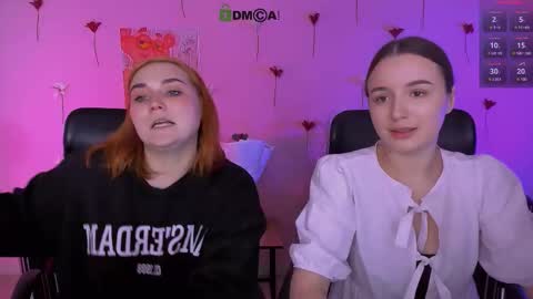 Snapshot of leslie_bird chatting on February 2026 09:39:01 AM leslie_bird online show from February 2026 09:39:01 AM