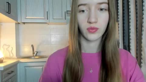 Snapshot of leslie_my_lovee chatting on November 2025 02:10:01 AM LESLIE online show from November 2025 02:10:01 AM