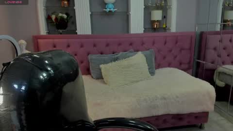 Snapshot of leslieanddrako chatting on August 2026 11:58:02 PM L E S L E Y AND D R A K O online show from August 2026 11:58:02 PM