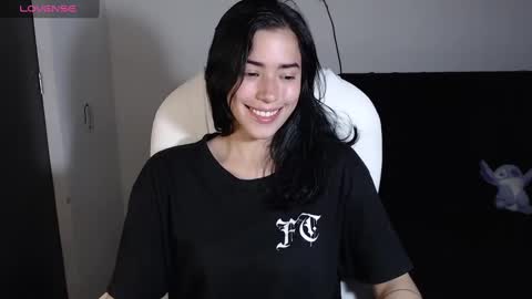 Snapshot of leslieblack_ chatting on February 2025 12:16:01 AM leslie online show from February 2025 12:16:01 AM