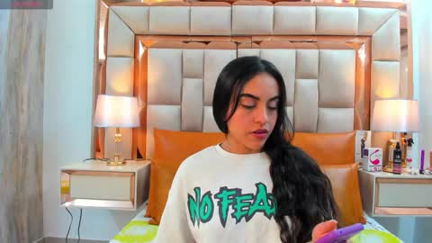 LeslieBush online show from November 2025 11:08:02 AM