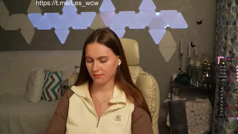 LeslieKorfs online show from November 2025 10:45:02 PM