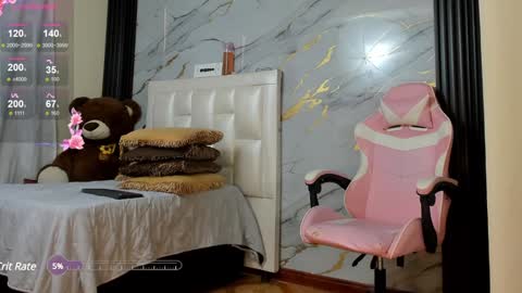 I am here from Monday to Friday from 730 am to 130 pm Colombia time and saturday from 500 am to 1000 am .... Soon Blue page online show from February 2025 04:14:01 PM