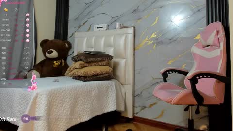 I am here from Monday to Friday from 730 am to 130 pm Colombia time and saturday from 500 am to 1000 am .... Soon Blue page online show from February 2025 12:58:02 PM