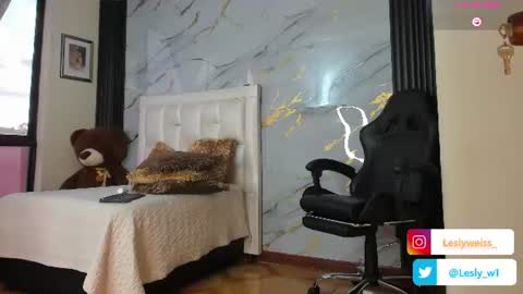 Snapshot of lesly_w chatting on July 2026 11:50:01 AM I am here from Monday to Friday from 730 am to 130 pm Colombia time and saturday from 500 am to 1000 am .... Soon Blue page online show from July 2026 11:50:01 AM