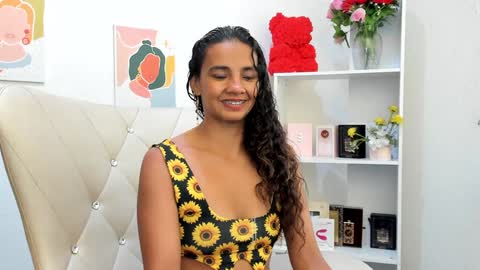 Lesly  online show from December 2024 08:23:02 PM