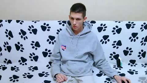 Snapshot of lester_broo chatting on April 2026 10:49:02 PM lester_broo online show from April 2026 10:49:02 PM