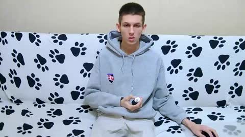 Snapshot of lester_broo chatting on April 2026 09:52:01 PM lester_broo online show from April 2026 09:52:01 PM