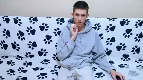 Snapshot of lester_broo chatting on May 2026 11:21:01 PM lester_broo online show from May 2026 11:21:01 PM