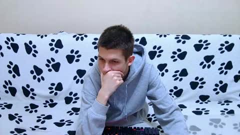 Snapshot of lester_broo chatting on May 2026 10:37:02 PM lester_broo online show from May 2026 10:37:02 PM