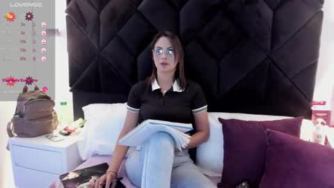 Snapshot of letiziia_sky chatting on January 2025 08:49:01 PM letiziia online show from January 2025 08:49:01 PM