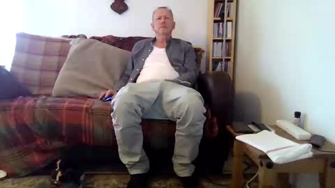 Snapshot of letmestrip chatting on September 2025 05:38:02 PM paul online show from September 2025 05:38:02 PM