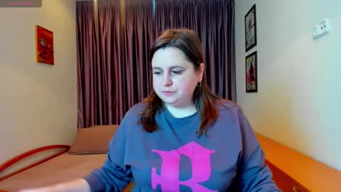 Naomi online show from December 2025 07:27:02 AM