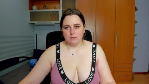 Naomi online show from May 2026 07:04:01 AM