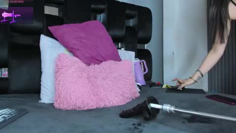 levana1 online show from February 2026 10:48:02 PM