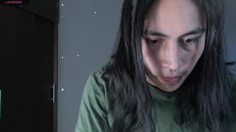 Snapshot of levi_shine_ chatting on December 2024 04:59:02 PM levi online show from December 2024 04:59:02 PM