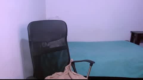      0600AM-1200PM - online show from November 2025 03:31:01 AM