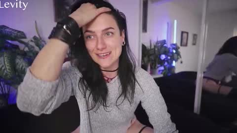 Levity online show from October 2025 09:04:02 PM