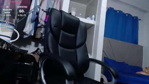 Lewis online show from September 2025 09:49:02 PM