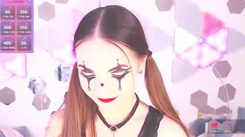 Alexia online show from November 2025 01:43:01 PM