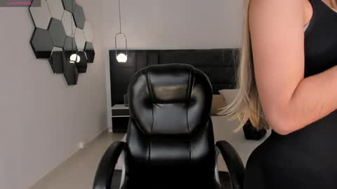 Lexie  online show from May 2026 07:20:02 PM