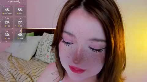 Snapshot of lexxxxxxi chatting on May 2026 07:00:02 PM lexi miu online show from May 2026 07:00:02 PM