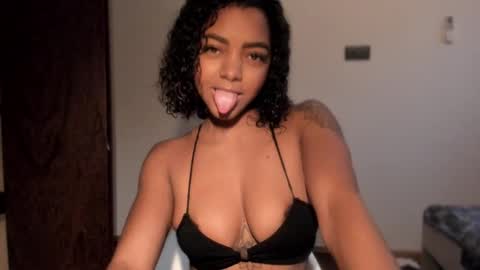 LEXY - Independent account online show from December 2025 02:23:02 PM