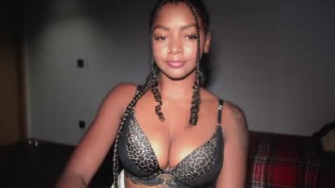 Snapshot of lexy_squirt_queen chatting on June 2026 07:18:02 PM LEXY - Independent account online show from June 2026 07:18:02 PM