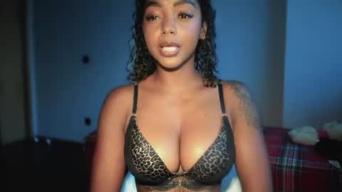 Snapshot of lexy_squirt_queen chatting on July 2026 12:43:01 PM LEXY - Independent account online show from July 2026 12:43:01 PM