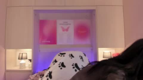 L I A  online show from February 2026 04:00:02 AM