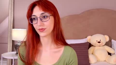 Snapshot of leyaatwood chatting on June 2026 04:27:01 PM leyaatwood online show from June 2026 04:27:01 PM