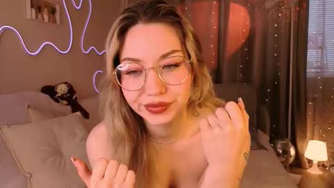 Lily online show from March 2026 02:50:02 AM