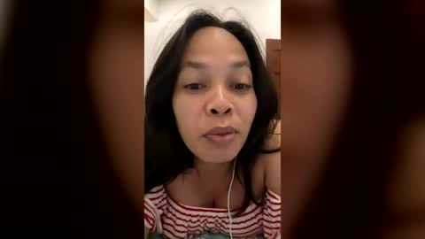 Snapshot of leyanne986106 chatting on June 2026 12:53:02 PM leyanne986106 online show from June 2026 12:53:02 PM