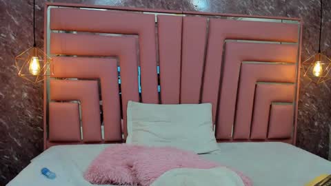 Snapshot of leyla_ebony chatting on January 2025 03:23:01 PM Leyla online show from January 2025 03:23:01 PM