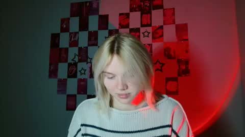 Leyla online show from November 2025 07:03:01 AM