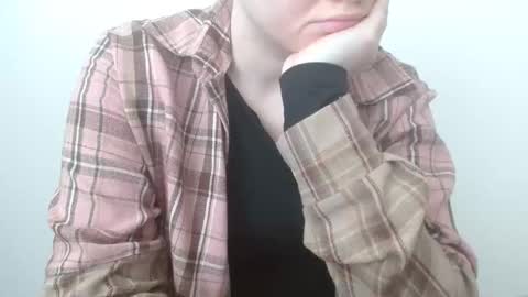 Leyla online show from April 2026 07:00:02 AM