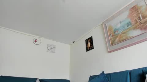 Leyna online show from September 2025 02:11:02 PM