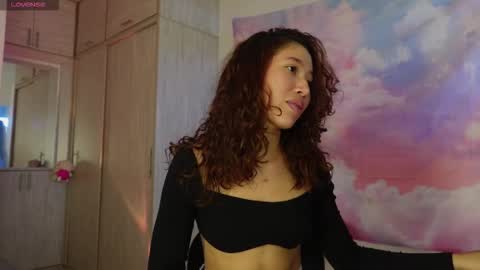 Jessica online show from November 2025 06:52:02 PM