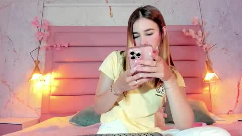 LEZY online show from September 2025 07:41:01 PM