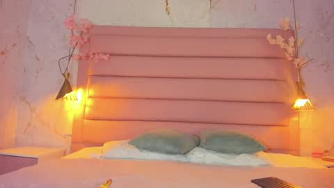 LEZY online show from October 2025 11:27:01 PM