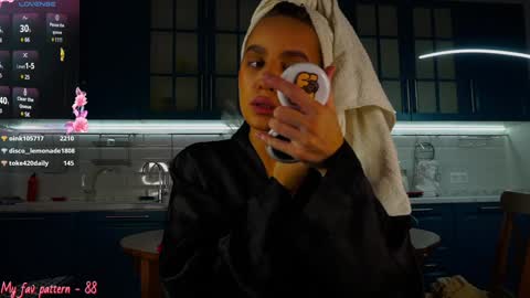 Hey Im Alexa  tg online show from December 2024 10:05:01 PM