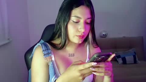 Lia  online show from June 2026 12:03:02 AM