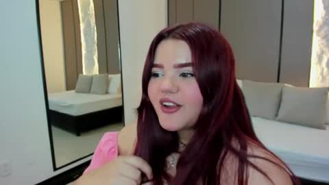 Snapshot of lia_chips chatting on April 2026 05:08:02 AM L I A online show from April 2026 05:08:02 AM