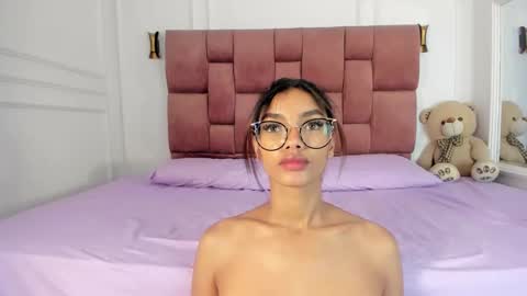Snapshot of lia_girl2 chatting on January 2025 07:34:02 AM Lia online show from January 2025 07:34:02 AM