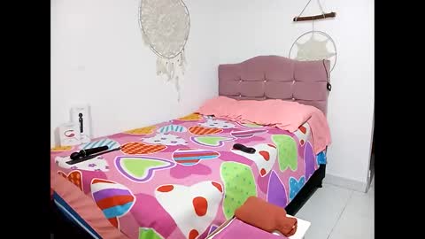 Lia online show from April 2026 04:30:02 AM