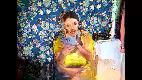 Snapshot of lia_hottie chatting on May 2026 06:39:01 PM Lia online show from May 2026 06:39:01 PM