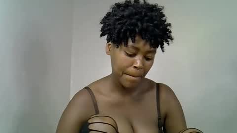 lia online show from September 2025 09:04:02 PM