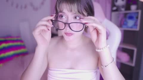 Snapshot of lia_mackenzie chatting on May 2026 03:02:02 AM liaa online show from May 2026 03:02:02 AM