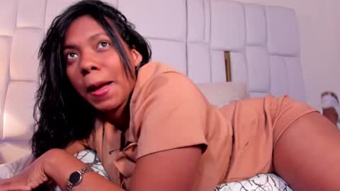 lia_mariana online show from February 2025 08:13:02 PM